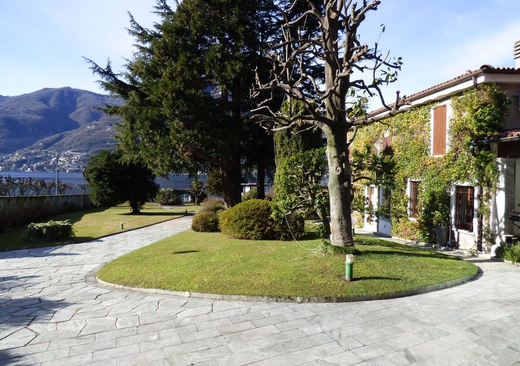 Comer See Faggeto Lario Luxus Villa mit Bootshaus