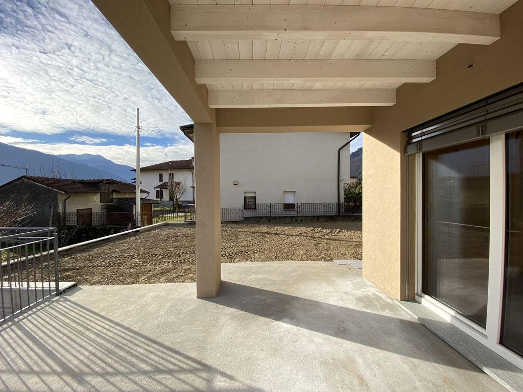 Comer See Dongo Villen mit Garten Privat und Garage