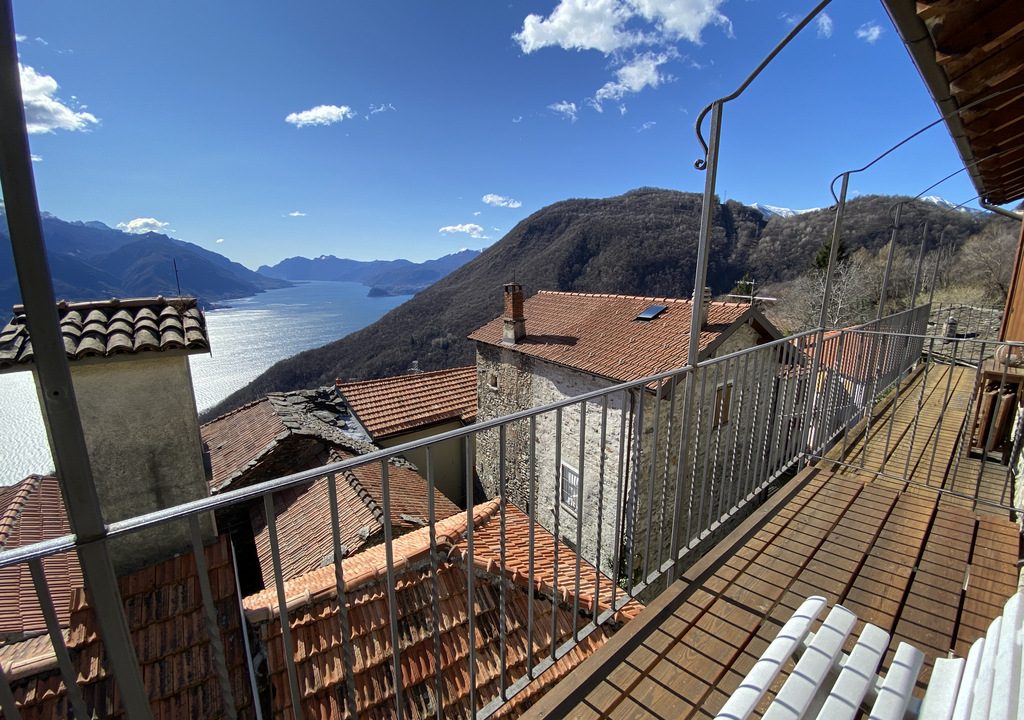 Schönes Rustico Comer See kaufen San Siro mit wunderschöner Seeblick