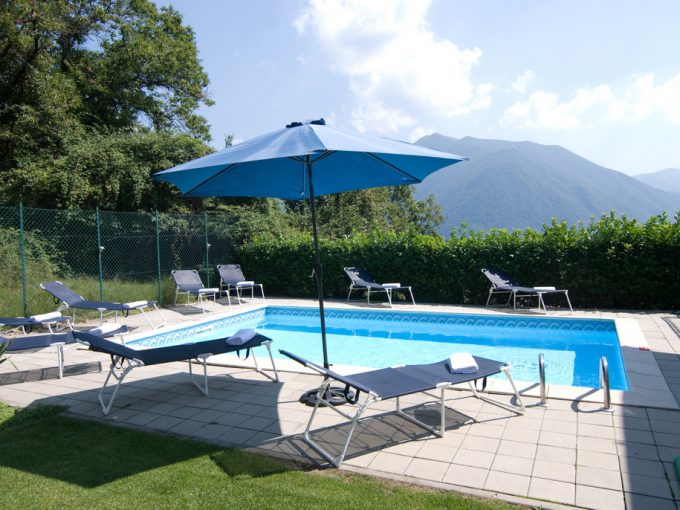 Comer See Argegno Villa mit Schwimmbad, Terrasse und Seeblick - pool