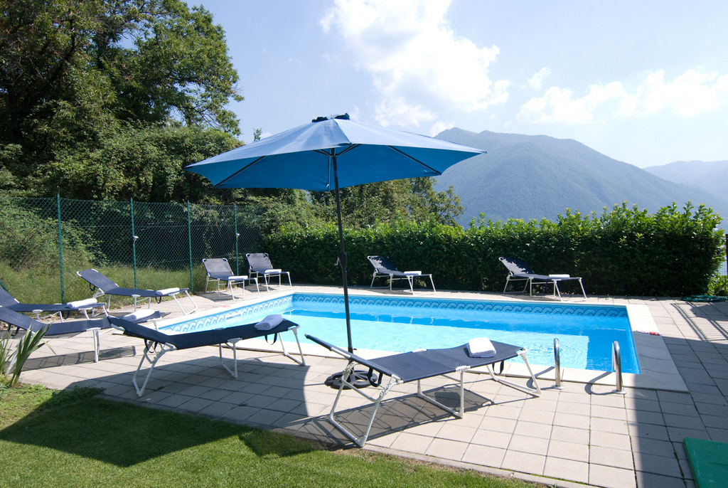 Comer See Argegno Villa mit Schwimmbad, Terrasse und Seeblick