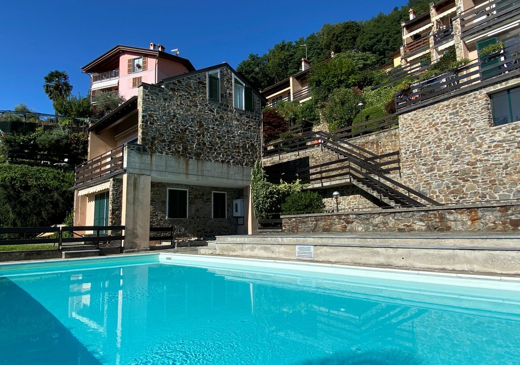 Comer See San Siro Wohnung mit Pool, Terrasse und Seeblick