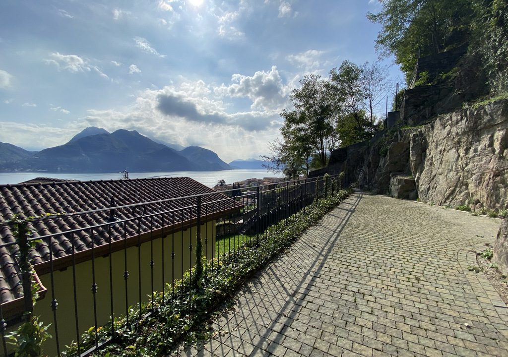 Comer See San Siro Villa mit Seeblick und Garten