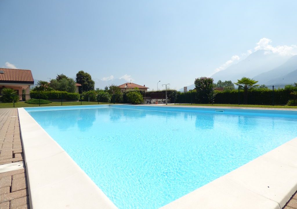 Comer See Dongo Villa mit Garten - schwimmbad