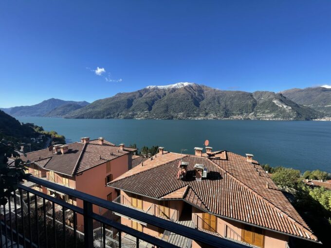 Comer See Dorio Villa mit Garage Garten und Seeblick