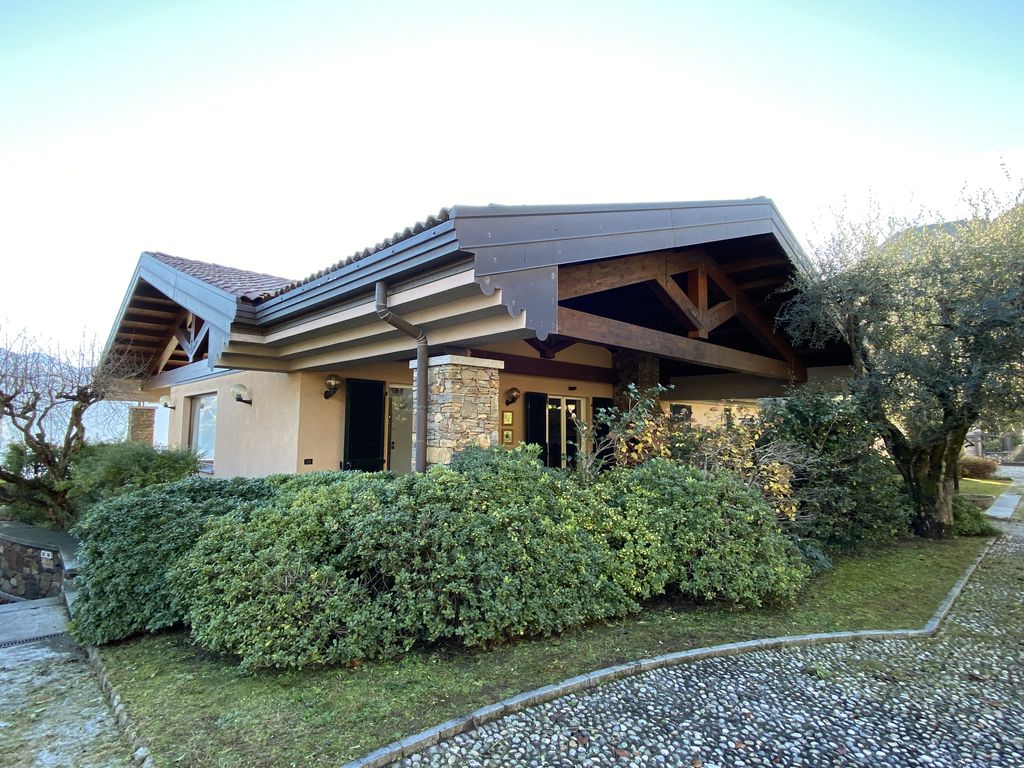 Menaggio Comer See Villa mit Terrasse, Garten und Seeblick