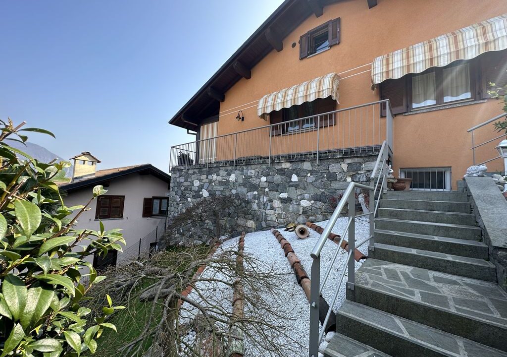 Comer See Menaggio Haus mit Terrasse und Garage