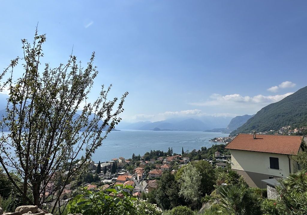 Comer See San Siro Wohnung mit Balkon und Seeblick