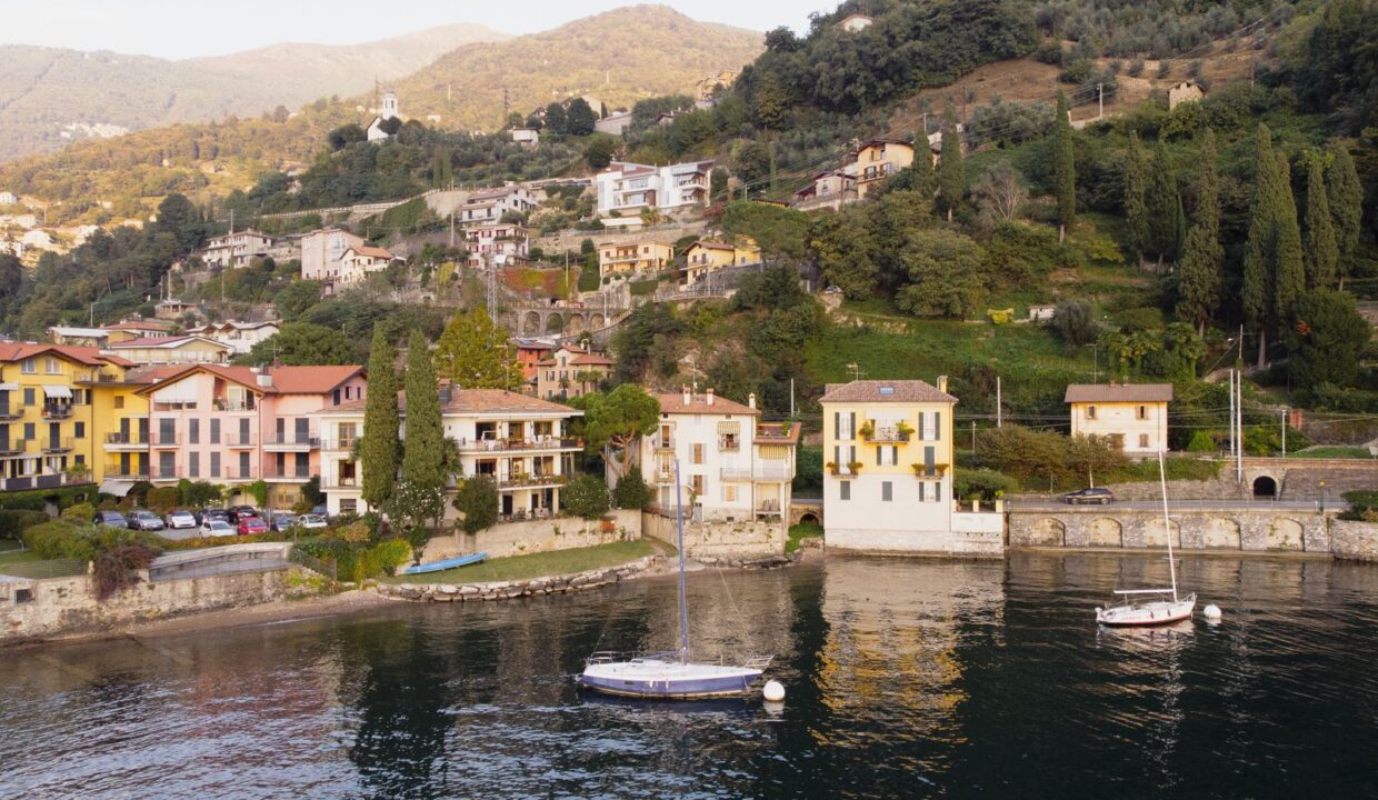 Wohnung Direkt am See mit Terrasse - Bellano