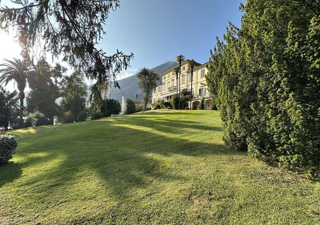 Comer See Tremezzo Wohnung in einer historischen Villa mit Seeblick