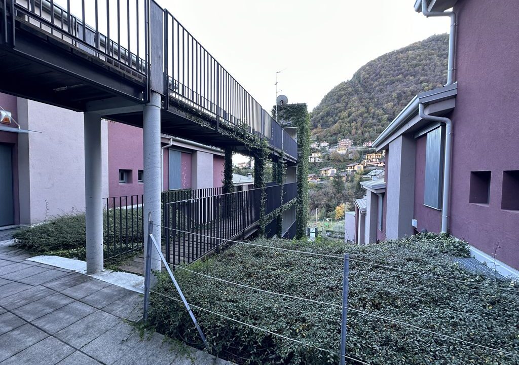 Comer See Argegno Haus mit Garten und Garage