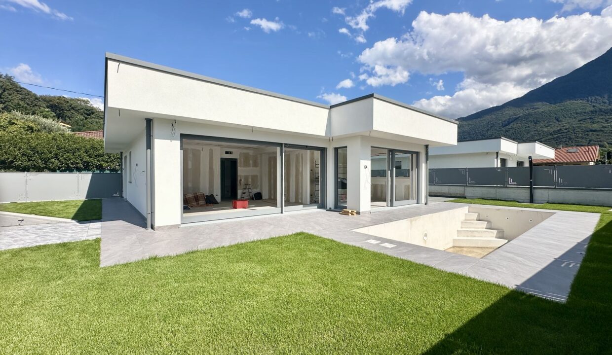 Comer See Colico Moderne Villa mit Schwimmbad