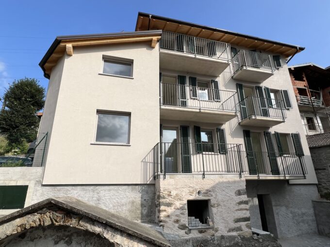 Comer See Stazzona Wohnung mit Terrasse