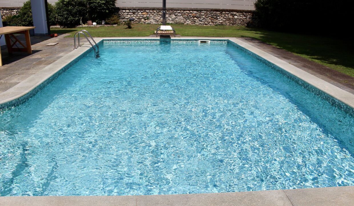 Comer See Gravedona ed Uniti Villa mit Schwimmbad