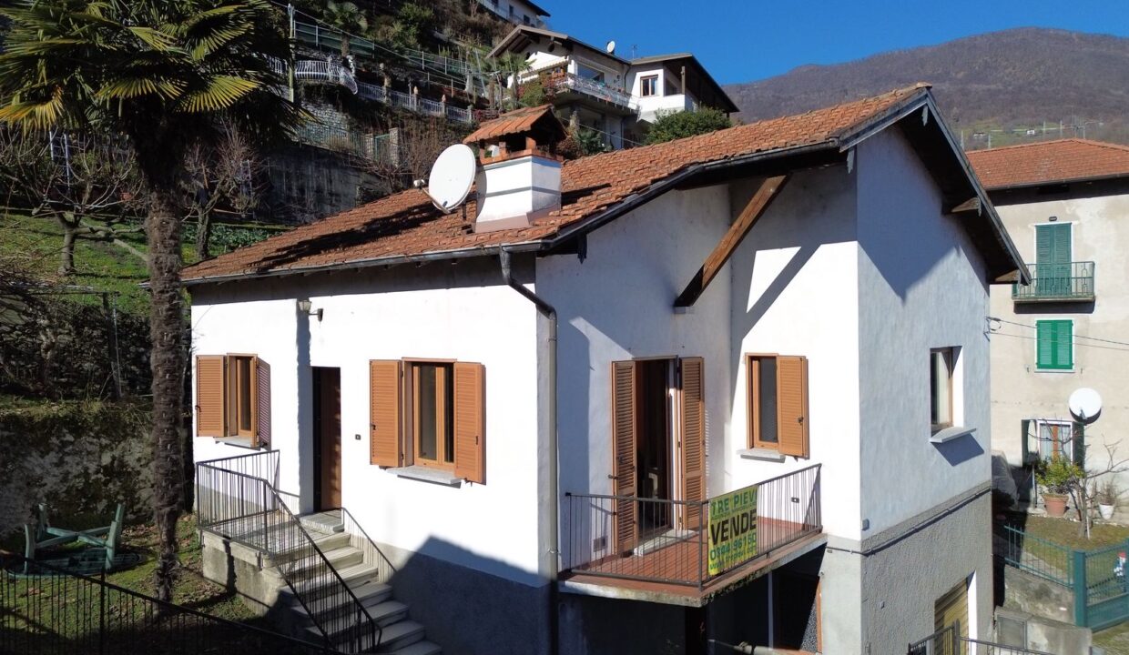 Comer See Haus Dongo mit Garage