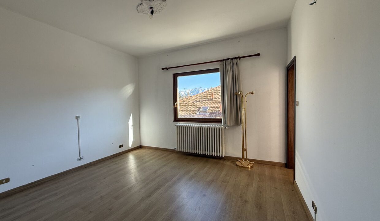 Comer See Haus Dongo mit Garage