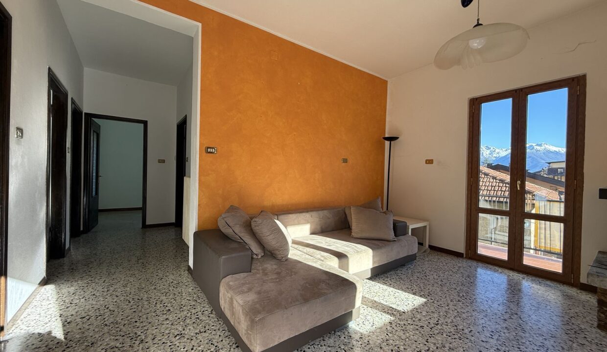 Comer See Haus Dongo mit Garage