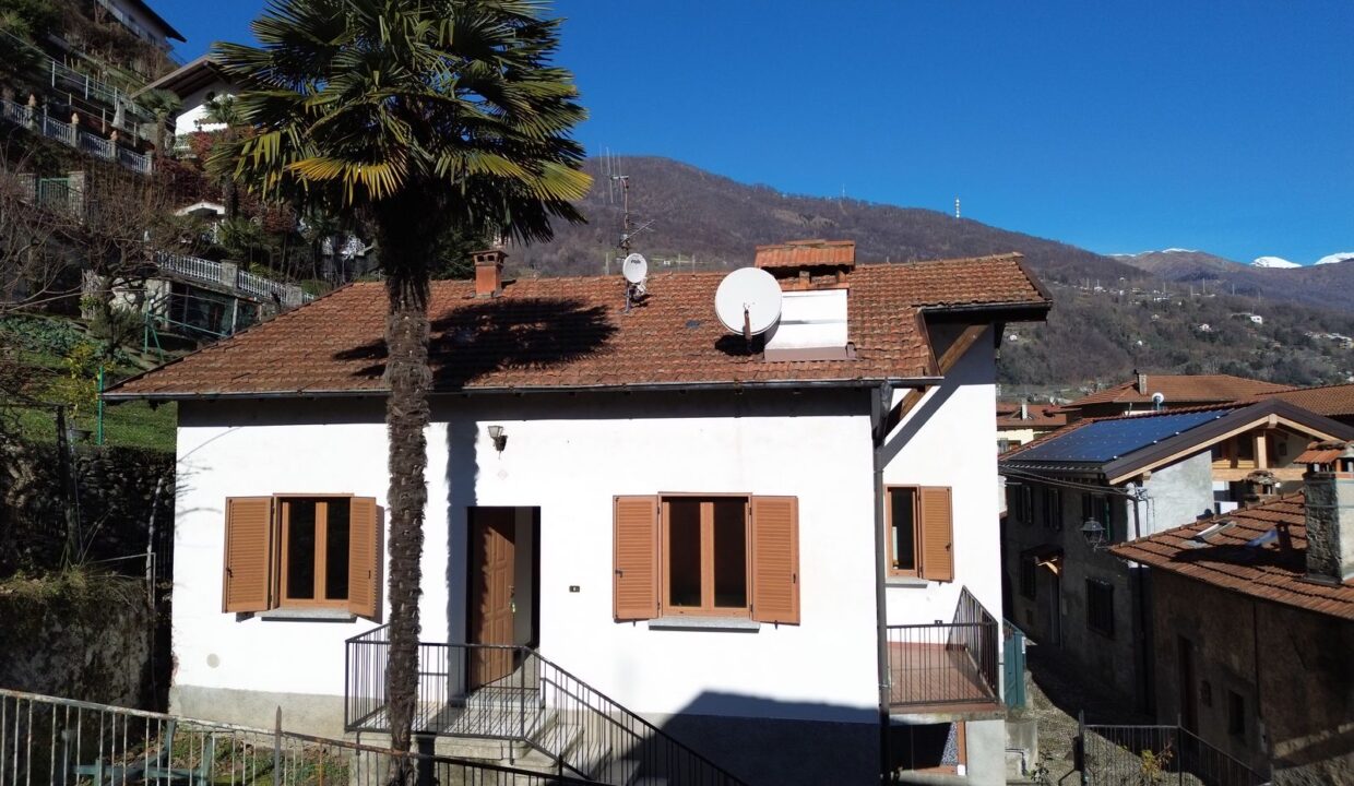 Comer See Haus Dongo mit Garage