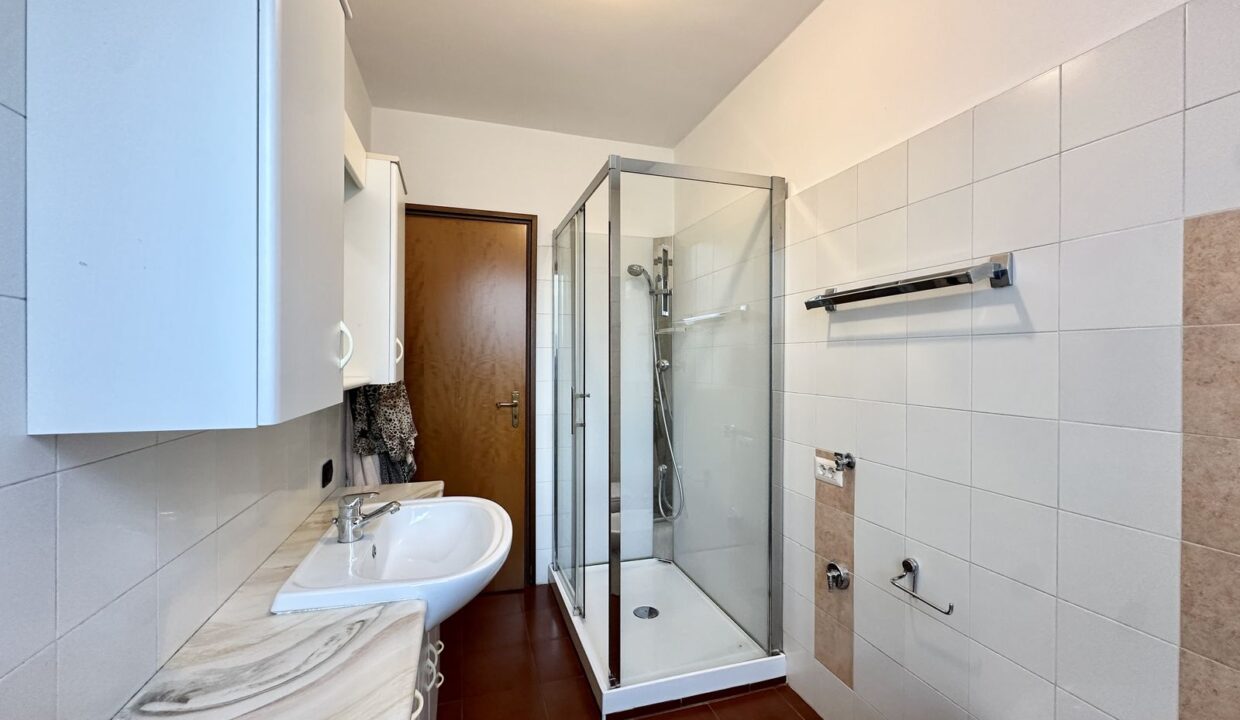 Comer See Wohnung Varenna mit Garten und Garage