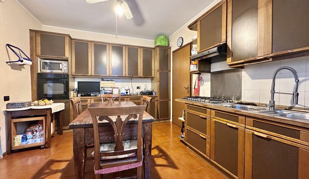 Comer See Wohnung Varenna mit Garten und Garage