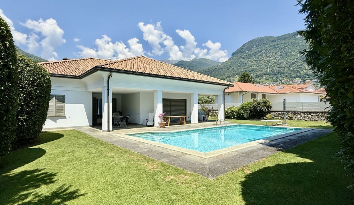Comer See Gravedona ed Uniti Villa mit Schwimmbad