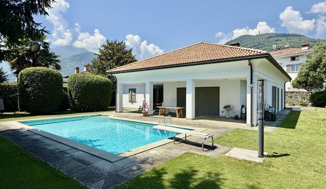 Comer See Gravedona ed Uniti Villa mit Schwimmbad