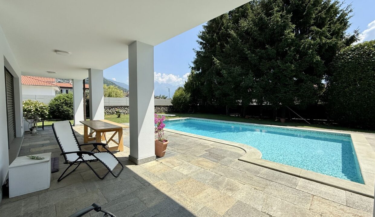 Comer See Gravedona ed Uniti Villa mit Schwimmbad