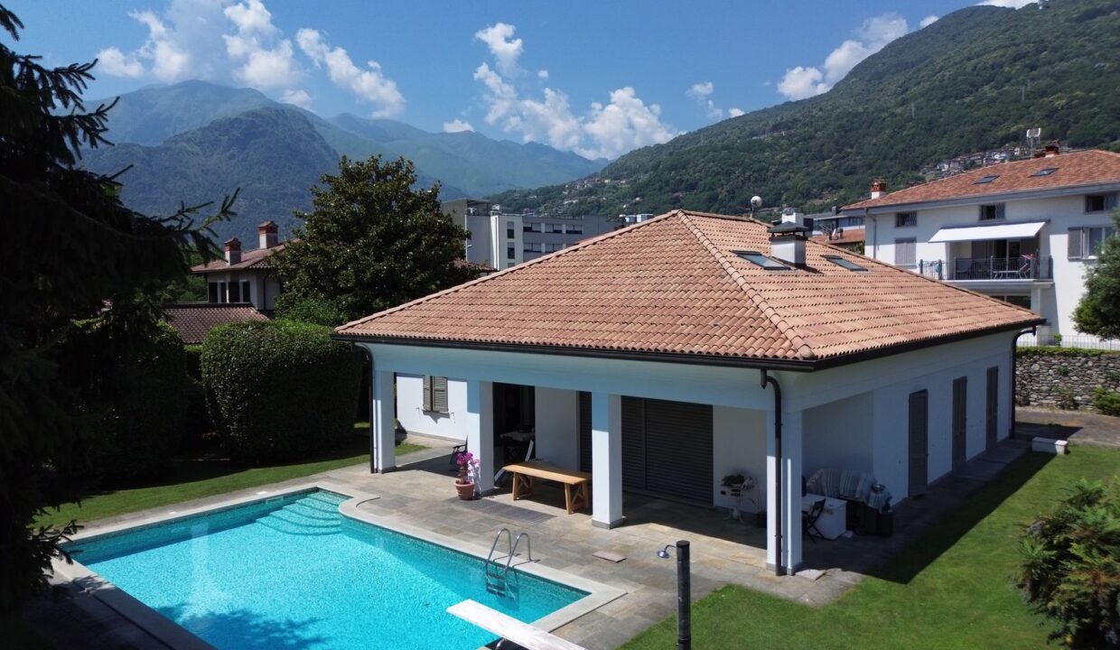 Comer See Gravedona ed Uniti Villa mit Schwimmbad