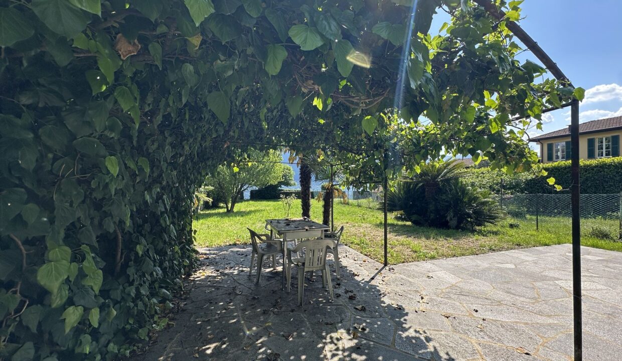 Comer See Wohnung Direkt am See mit Garten Tremezzina