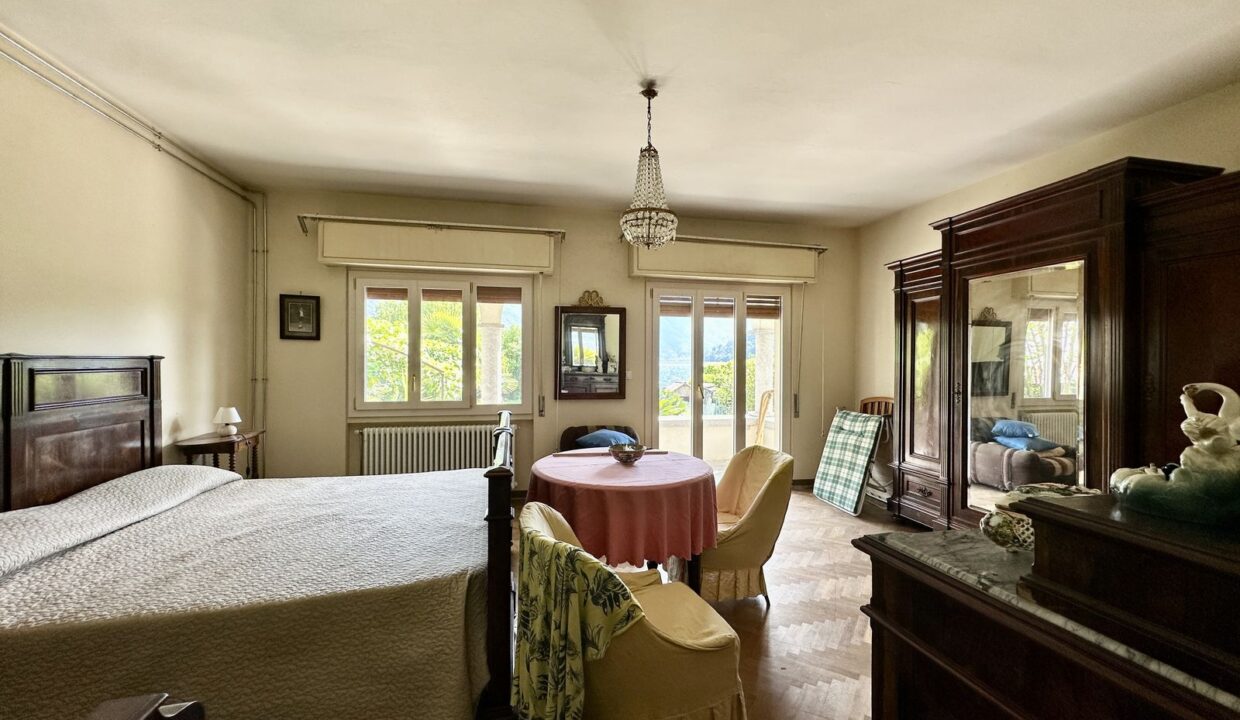 Comer See Wohnung Direkt am See mit Garten Tremezzina