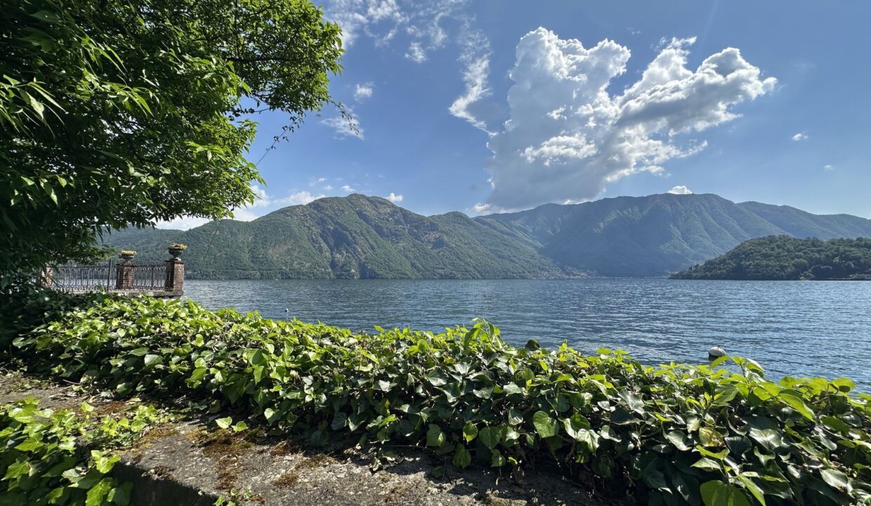 Comer See Wohnung Direkt am See mit Garten Tremezzina