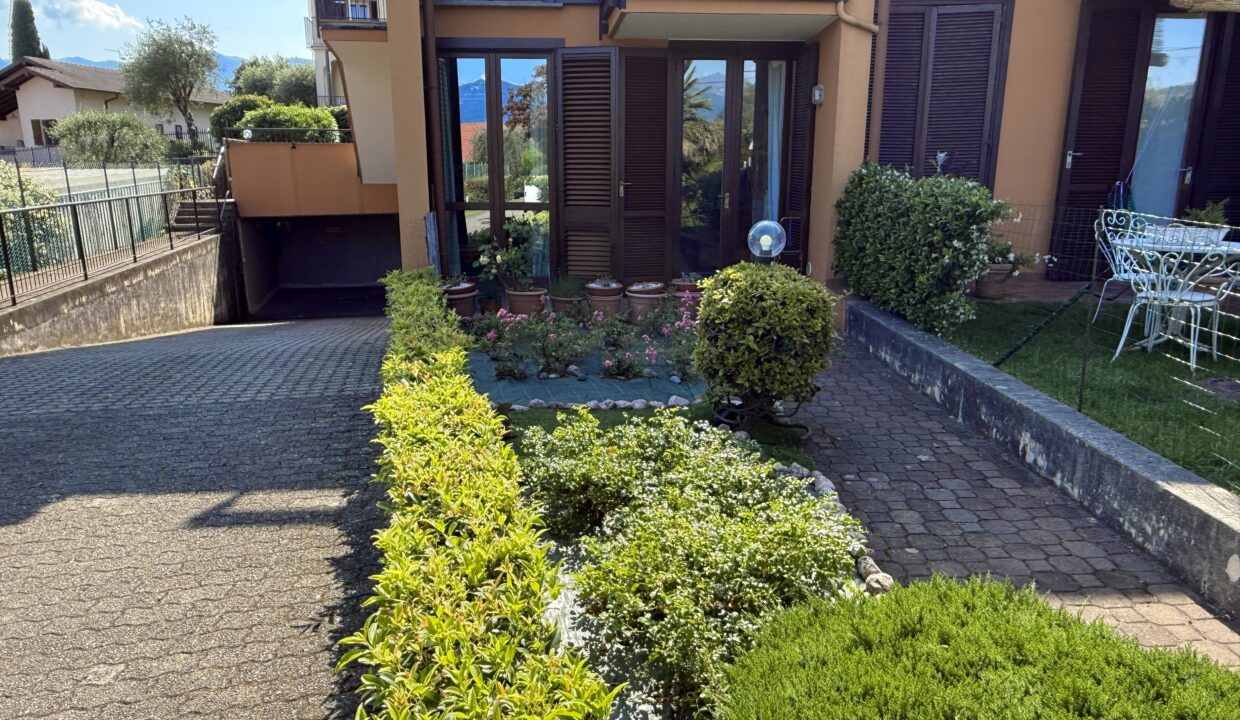 Lenno Appartamento con Terrazzo e Giardino 20