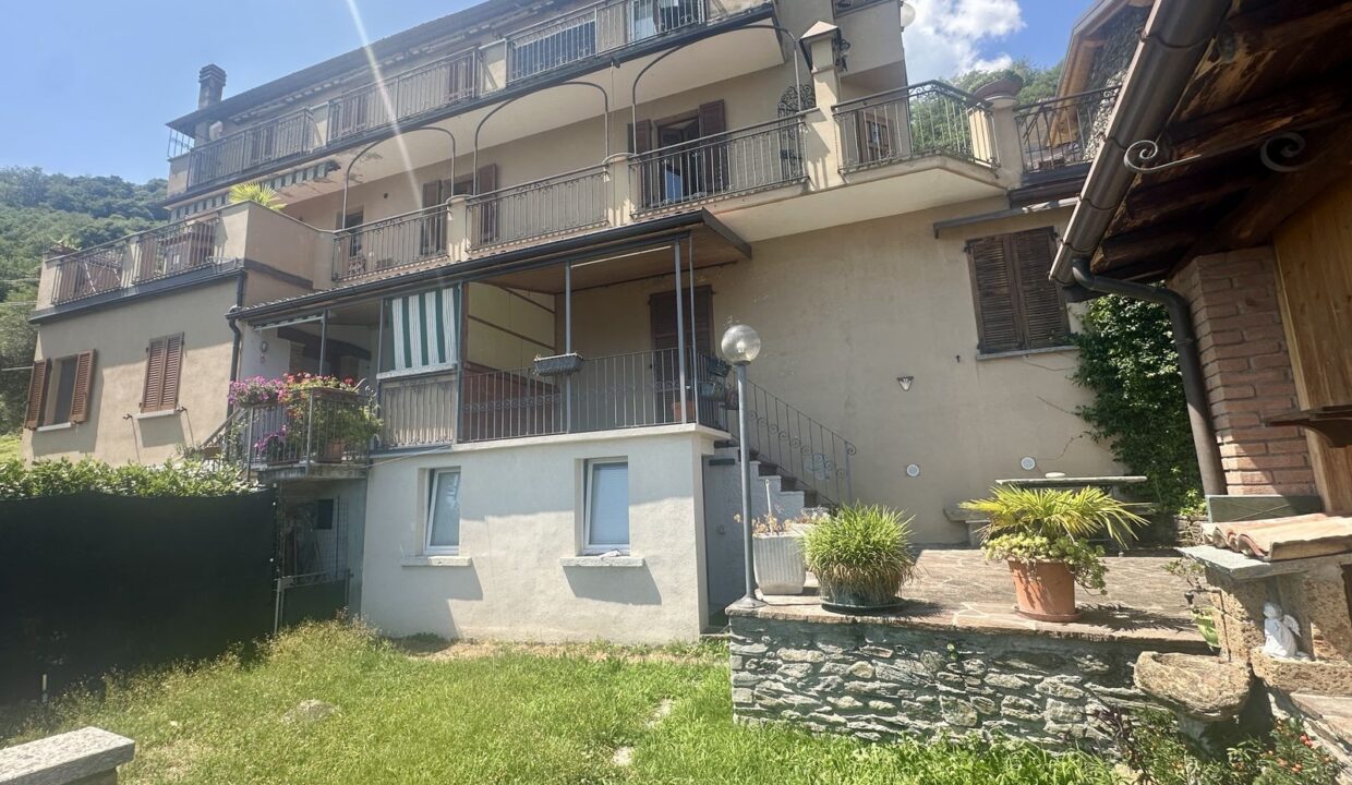Comer See San Siro Wohnung mit Terrasse