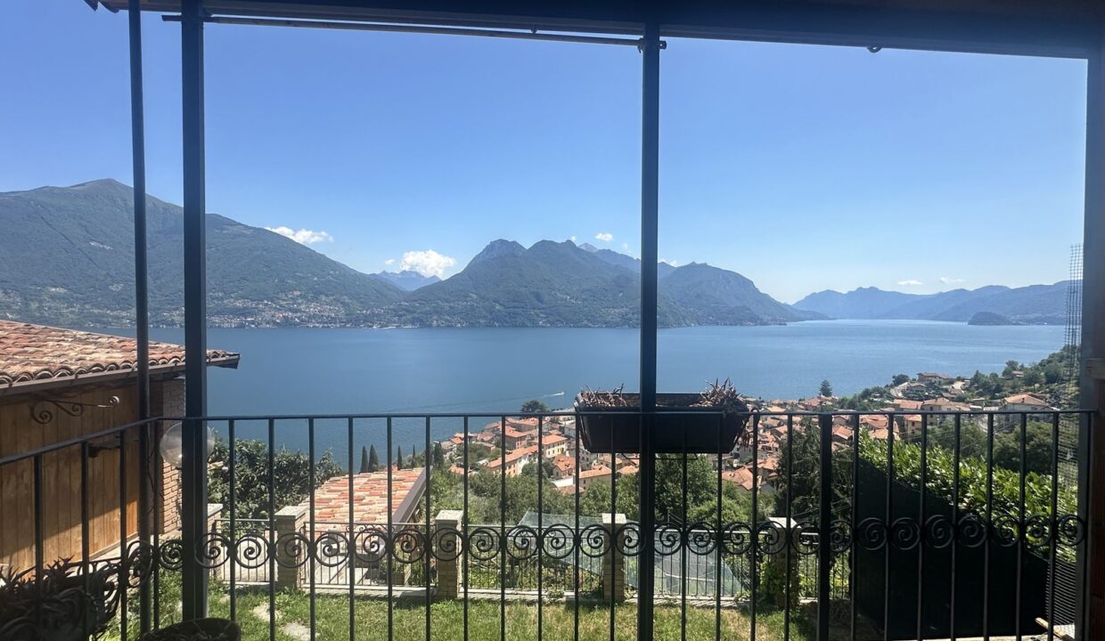 Comer See San Siro Wohnung mit Terrasse