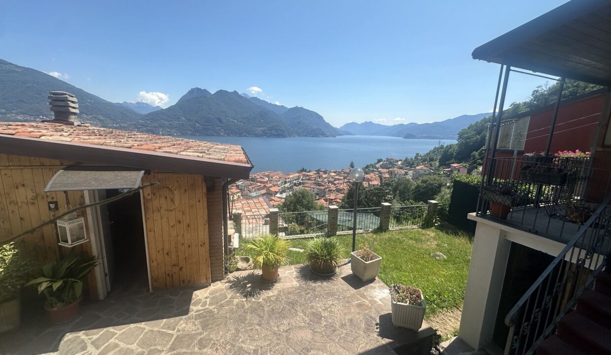 Comer See San Siro Wohnung mit Terrasse