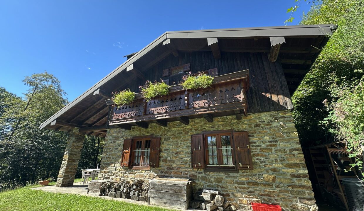 Comer See Gravedona ed Uniti Hausteil