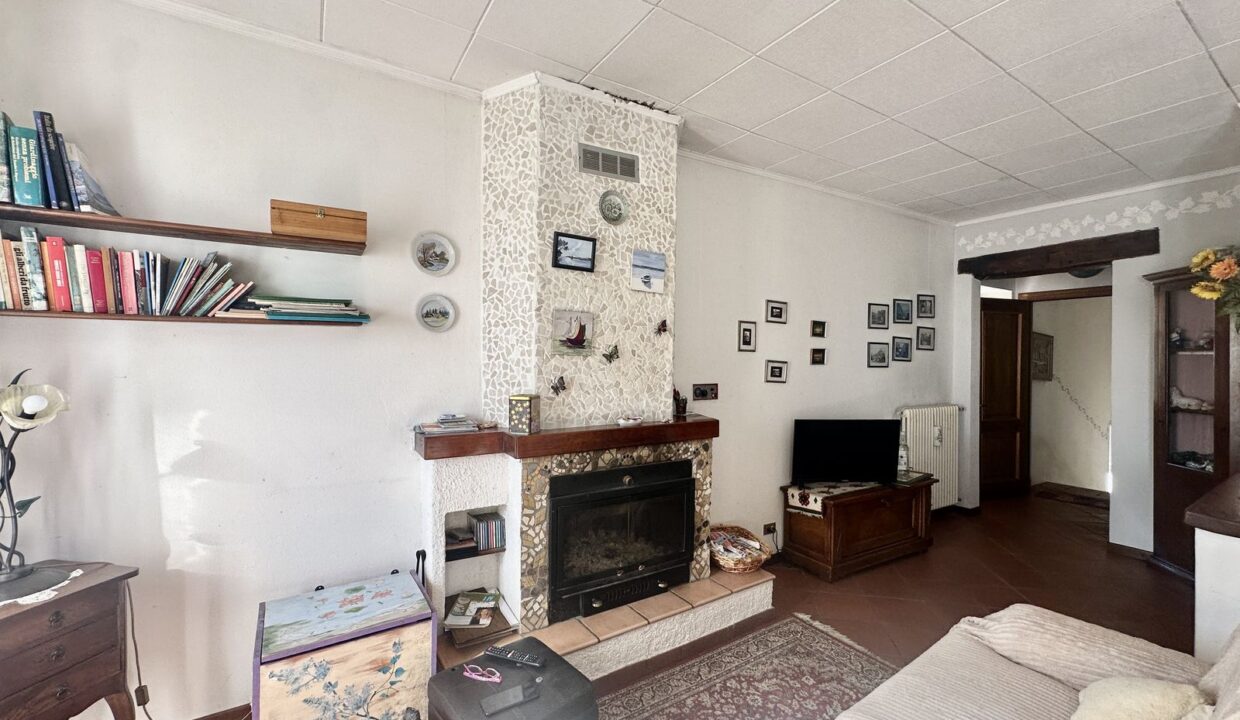 Steinhaus mit Seeblick Gravedona ed Uniti