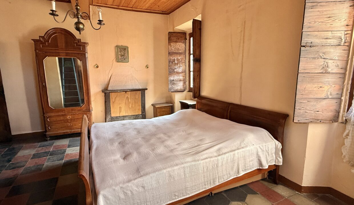 Tremezzo Porzione di Casa da Ristrutturare con Vista Lago 13