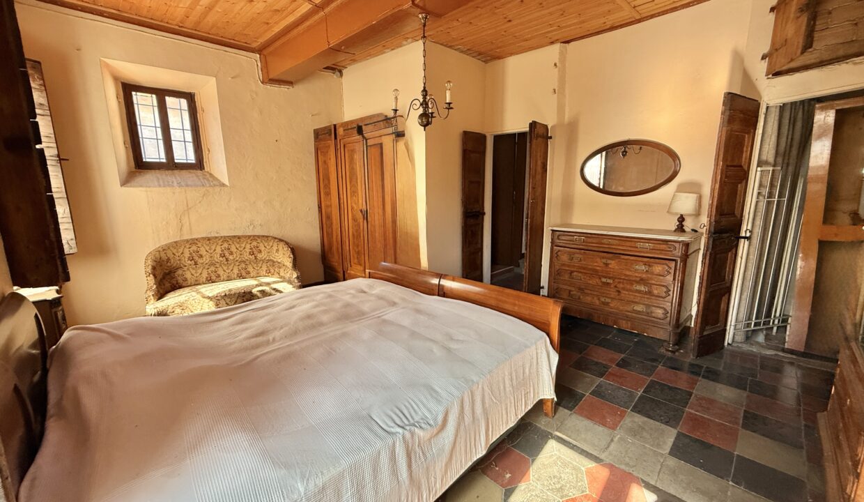 Tremezzo Porzione di Casa da Ristrutturare con Vista Lago 15