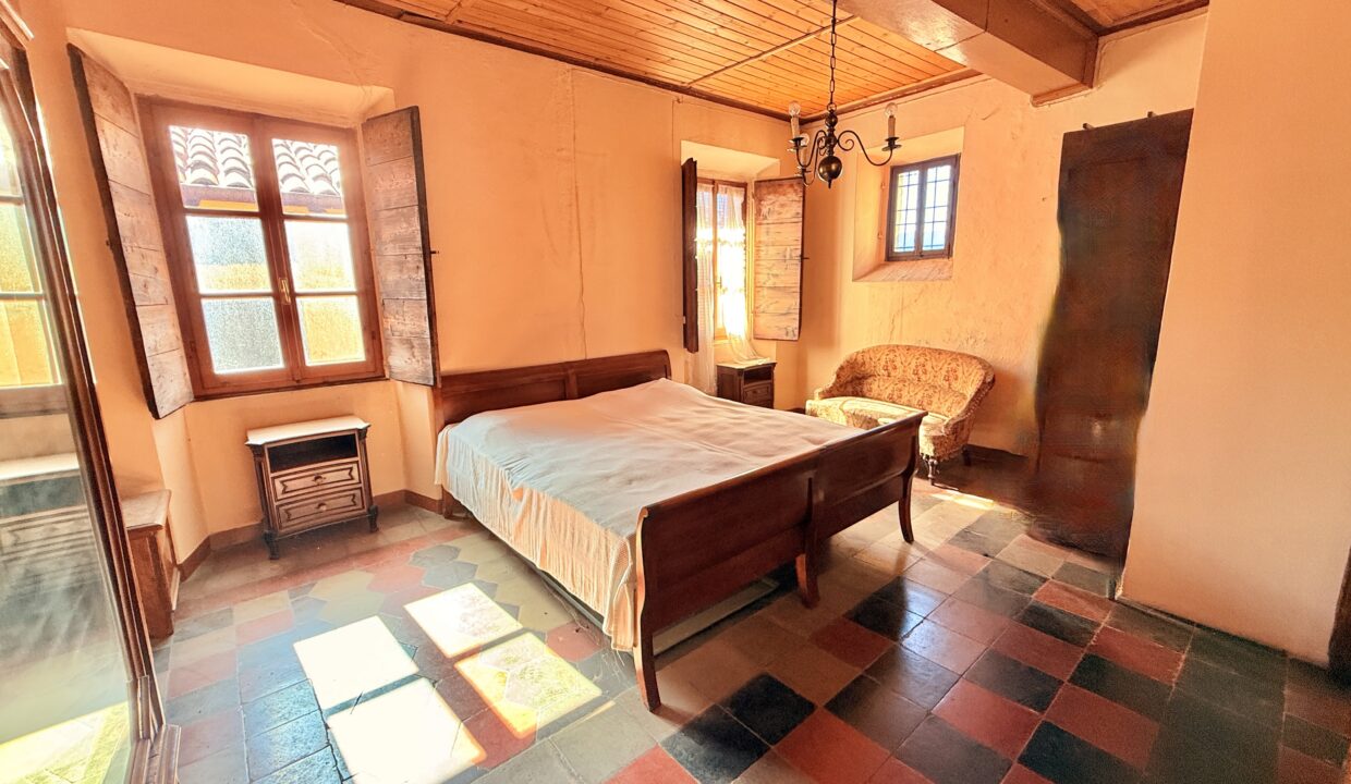 Tremezzo Porzione di Casa da Ristrutturare con Vista Lago 16