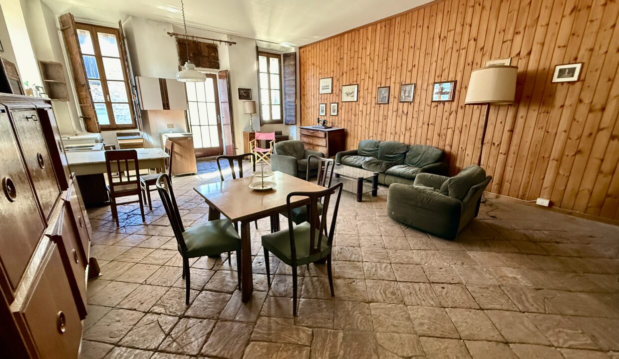 Tremezzo Porzione di Casa da Ristrutturare con Vista Lago 6