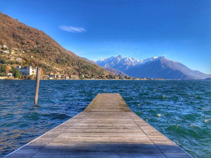 Haus am Comer See: Die besten Orte für deutsche Familien. Entdecken Sie ruhige, sichere und familienfreundliche Gemeinden wie Gravedona, Domaso, Dongo und Pianello/Cremia.
