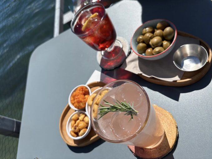 Italienische Küche am Comer See entdecken: Fischgerichte, Valtellina-Spezialitäten, Agriturismi und lokale Märkte. Kulinarische Highlights für deutsche Genießer.