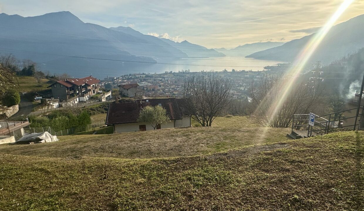 Comer See Steinhaus Gravedona ed Uniti