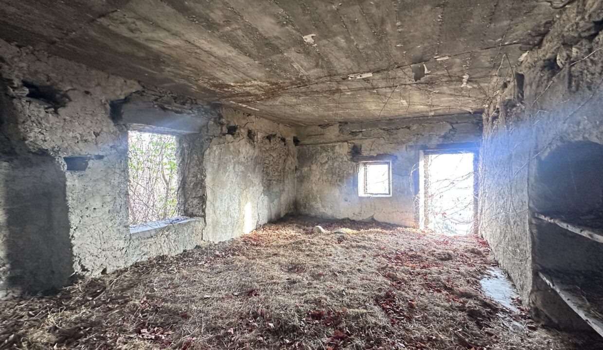 Comer See Steinhaus Gravedona ed Uniti