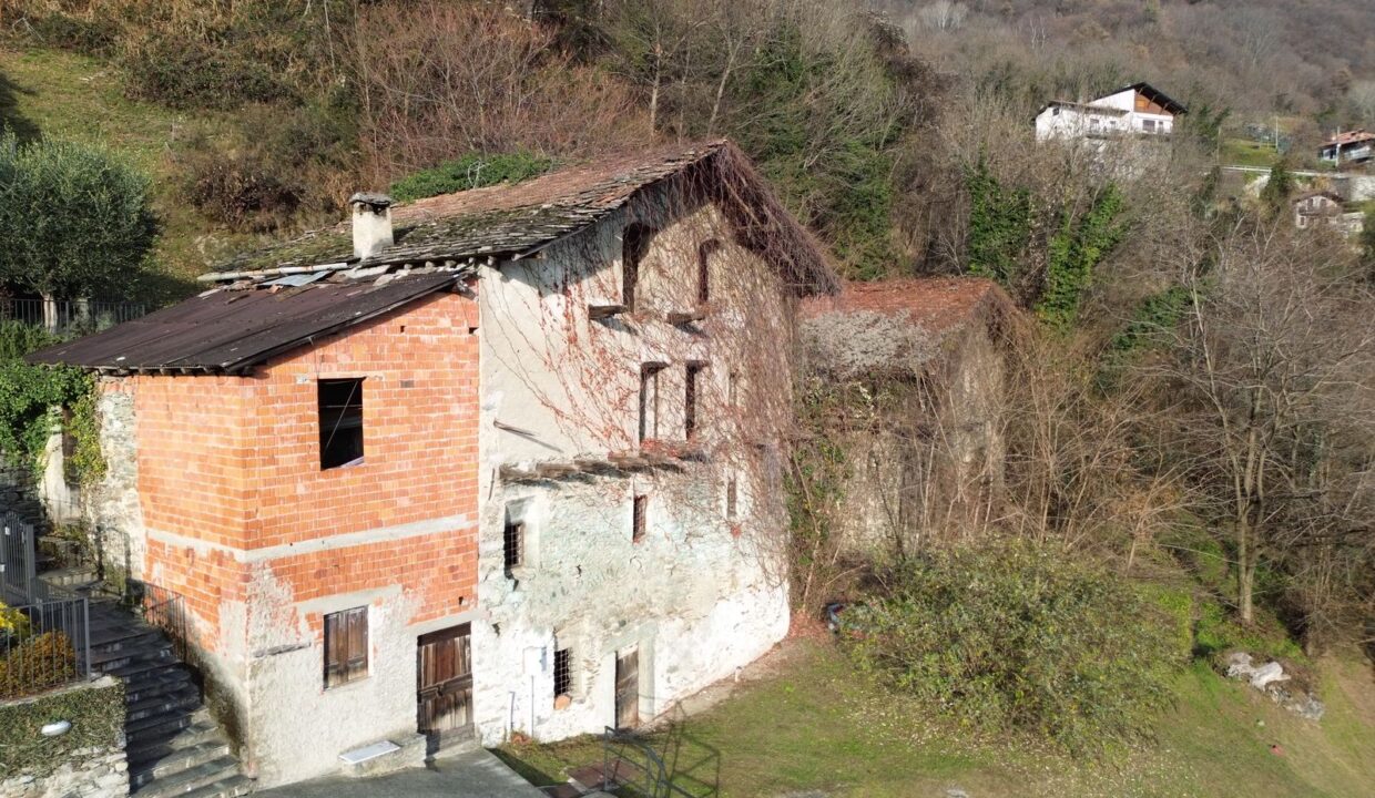 Comer See Steinhaus Gravedona ed Uniti