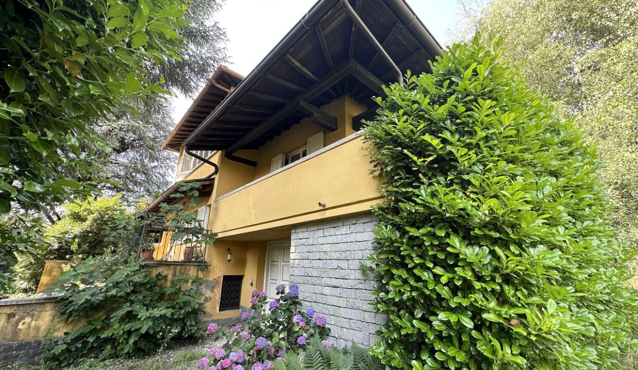 Comer See Villa mit Garten - Gravedona ed Uniti