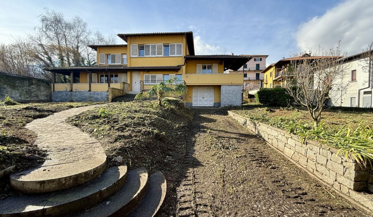 Comer See Villa mit Garten Gravedona ed Uniti