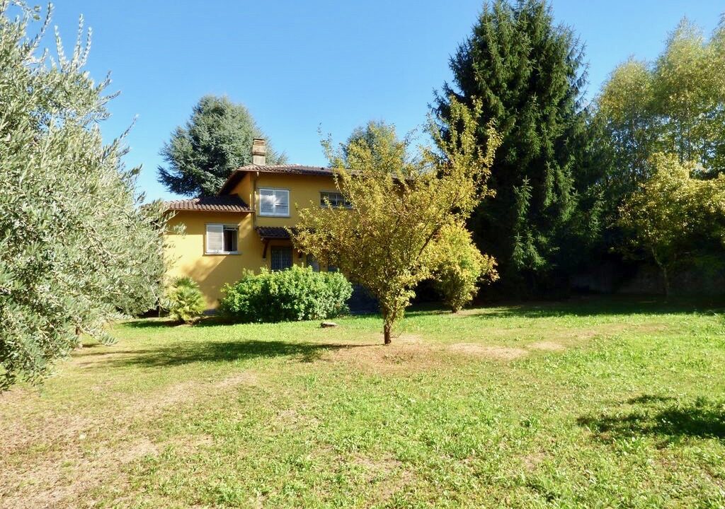 Comer See Villa mit Garten - Gravedona ed Uniti