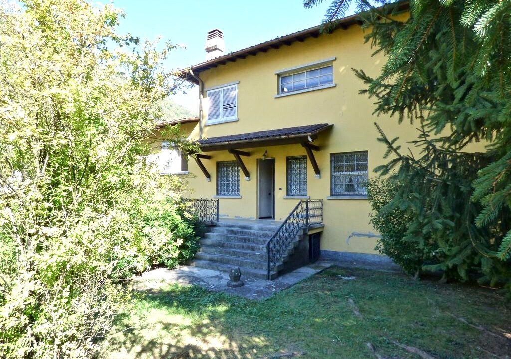 Comer See Villa mit Garten - Gravedona ed Uniti